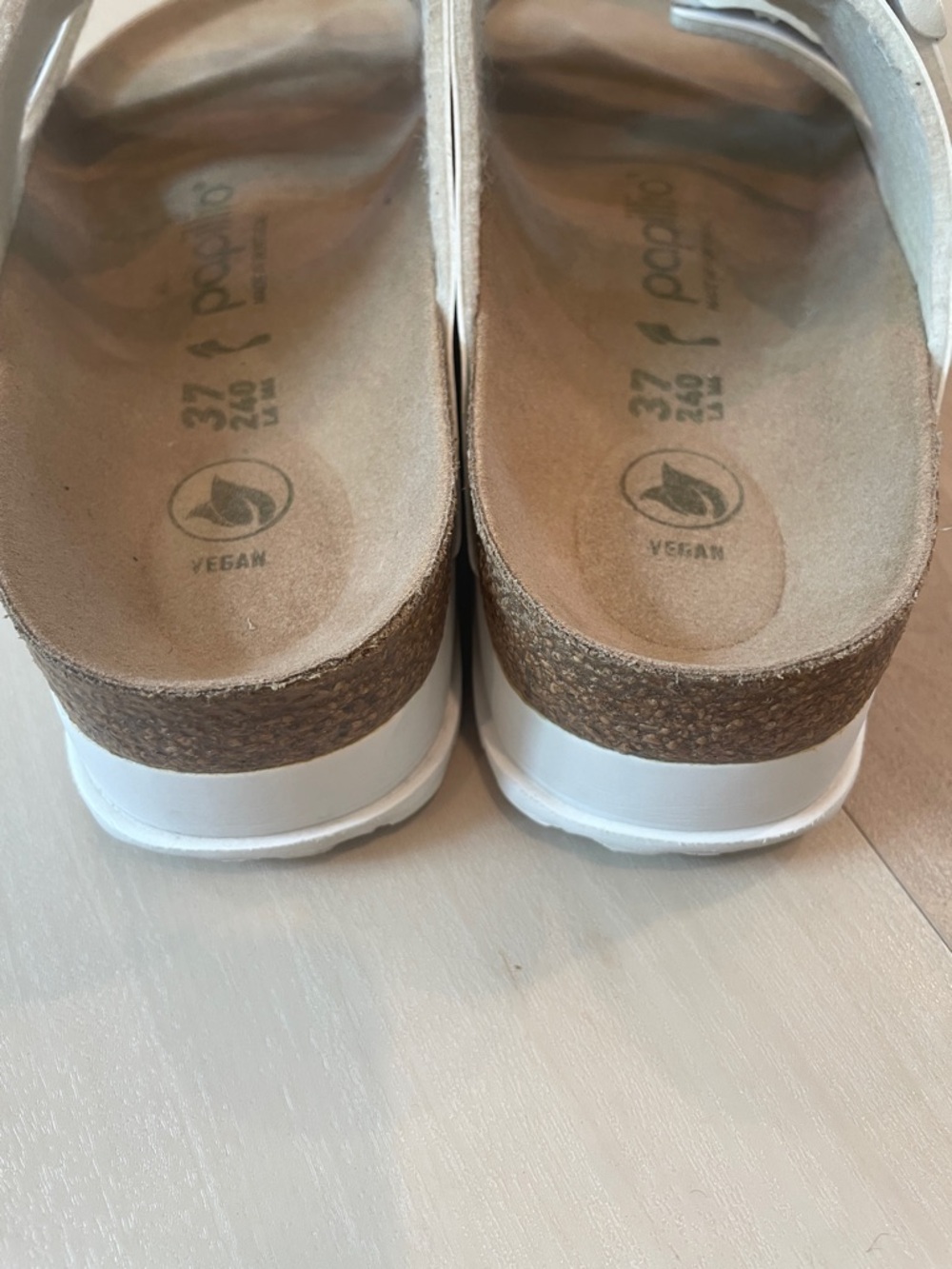 White Birkenstock papillon vegan Arizona Platform flex sole - Picture 8 of 9